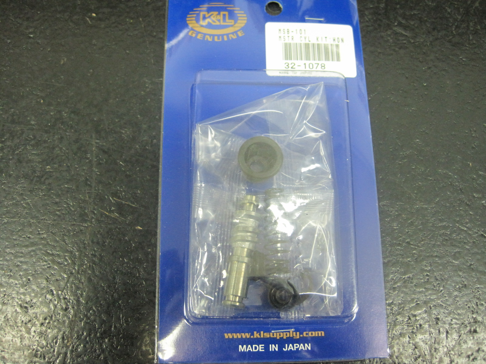 K&L Master Cylinder Repair Kit (front)